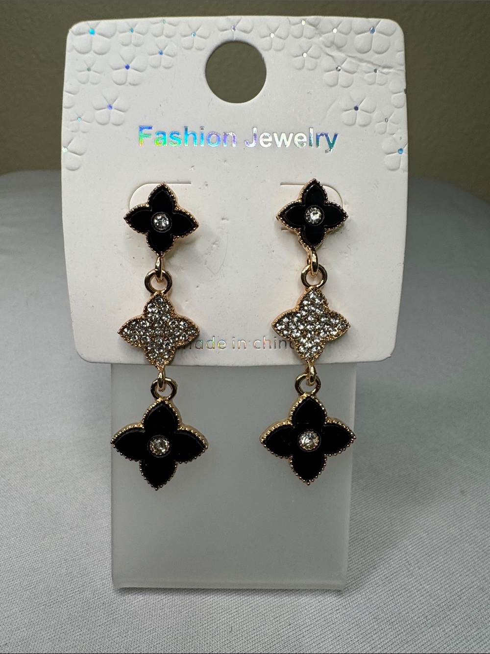 Fashion Jewelry Black and Gold Floral Drop Earrings